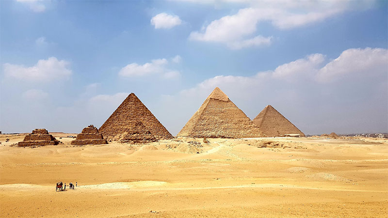pyramides
