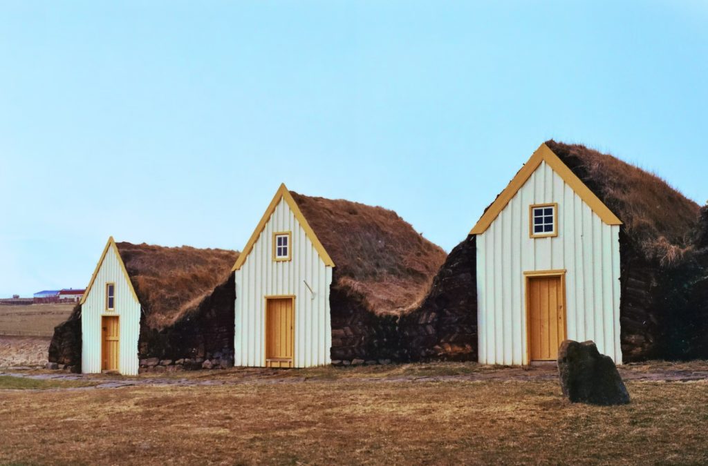maison gazon islande